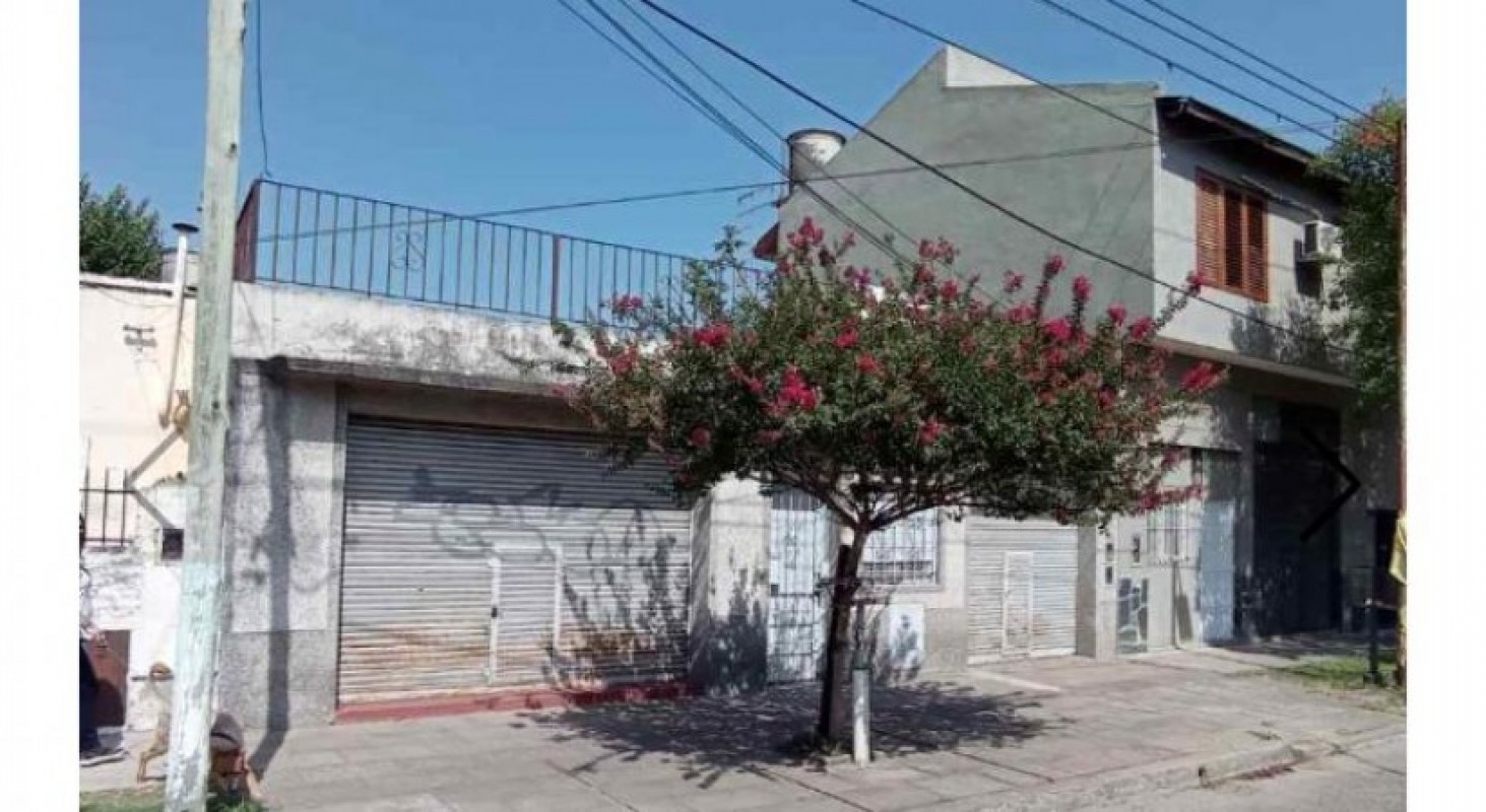 Casa en Venta de 4 ambientes en Ituzaingó - Ideal Inversor!