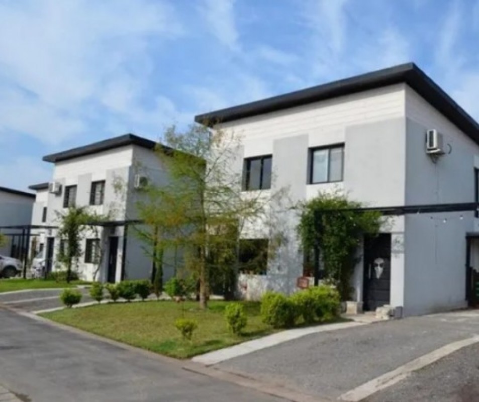 Duplex en venta en Barrio Cerrado Umbrales de la Merced -
