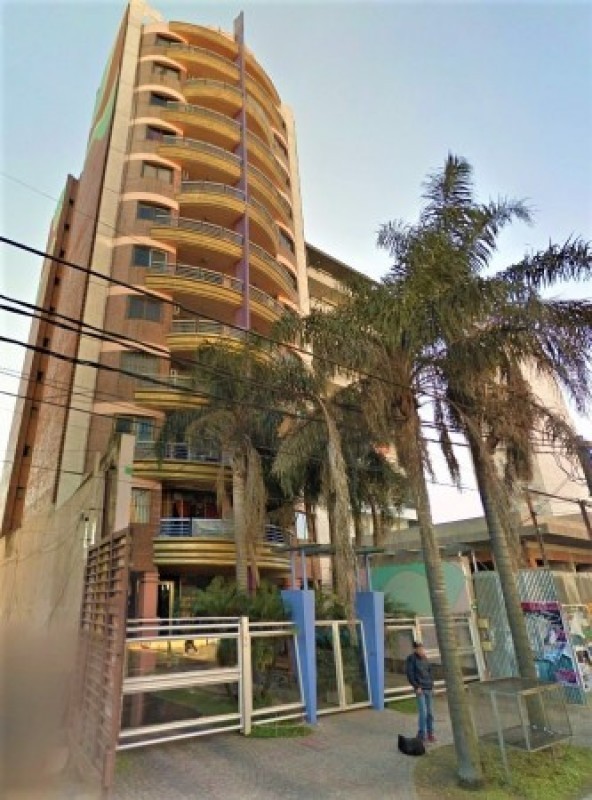 Departamento de 2 amb en Moron! a cdras. de la Universidad!