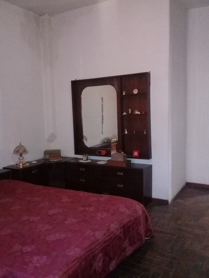 Chivilcoy 2608 - Casa 3 ambientes mas Local !!!