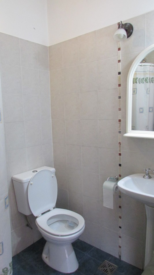 Eslovenia 2297 ! Chalet 3 ambientes impecable