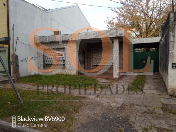 Las Cabañas al 700