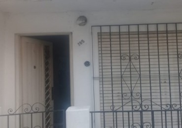 Casa 3 ambientes a refaccionar 