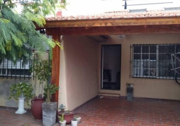 Chalet 3 ambientes  Complejo   Castelar Norte 