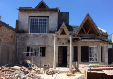 Castelar Norte  Chalet en 2 plantas  Venta inmediata 