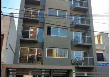 DEPARTAMENTO MONOAMBIENTE Sarmiento 1037  Oportunidad !!