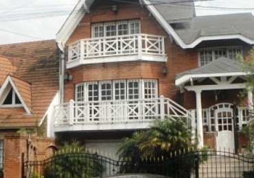 Hermosa casa estilo canadiense Oportunidad Venta inmediata !!