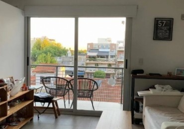 Amplio Departamento monoambiente dividido con terraza propia