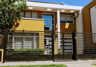 Hermosa Casa 4 ambientes en Ituzaingo!