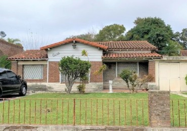 Chalet de Época sobre Av. Alem - Lote de 850mts! - Excelente Zona!