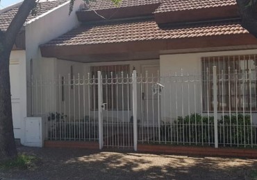 Monteagudo 842 - Permuta por casa en Castelar !!!
