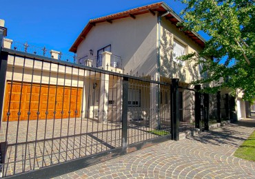 Nuevo Valor!! Gran Parque Libre! Casa en Excelente Zona de Castelar Norte! 