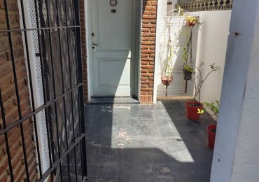 Castelar Centro - Casa en Ph 2 amb con patio ! 