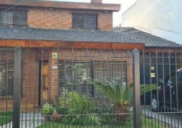 Besares 584 ‼ Chalet 5 ambientes... acepta Permutas 