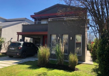 Casa en venta en Country Banco Provincia - 4 ambientes!