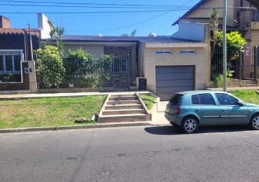 Casa 3 ambientes impecable ! Permuta 