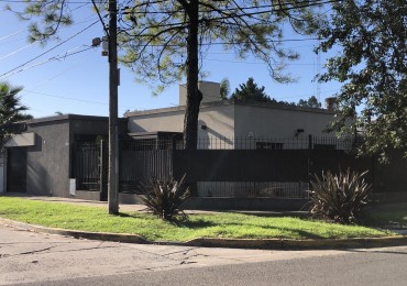 Casa 4 ambientes impecable 