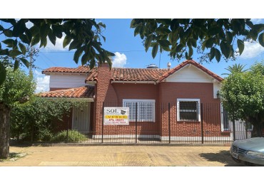 Chalet 3 ambientes ! Excelente ubicacion 