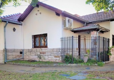 Chalet en excelente zona de Castelar Norte! Super residencial!