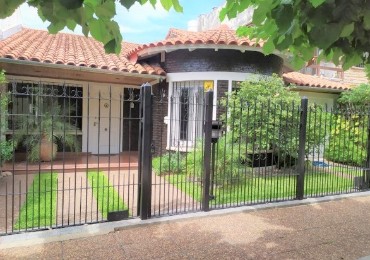 PERMUTA - Hermoso Chalet de época en Zona Residencial de Castelar Sur!