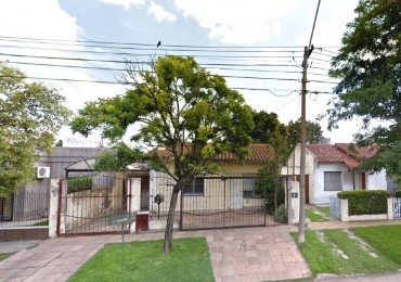 Casa 5 amb sobre lote de 10 x 30!