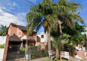 Chalet en Venta en Castelar - 5 ambientes! Permuta