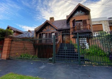  Chalet en venta en Castelar Norte de 5 ambientes!
